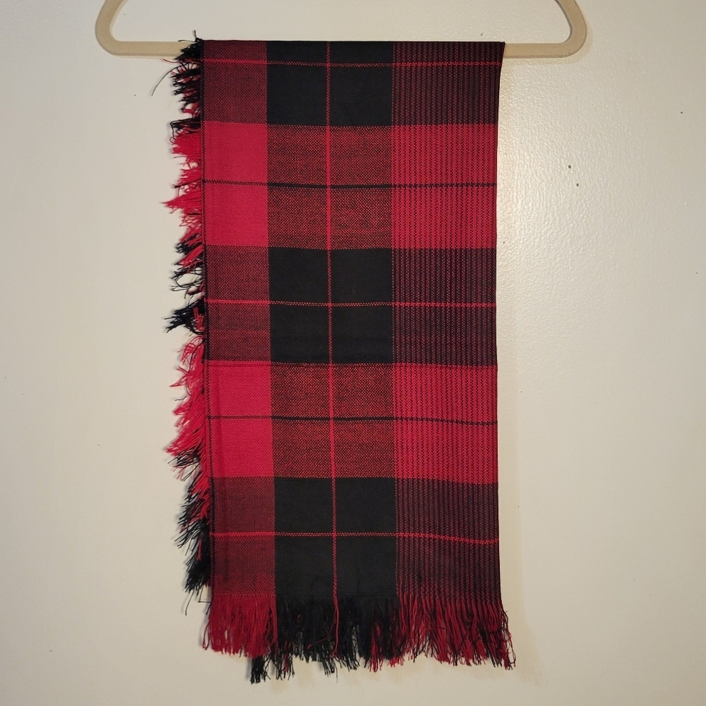Women's Red and Black Plaid Square Scarf Shawl - Picture 4 of 4